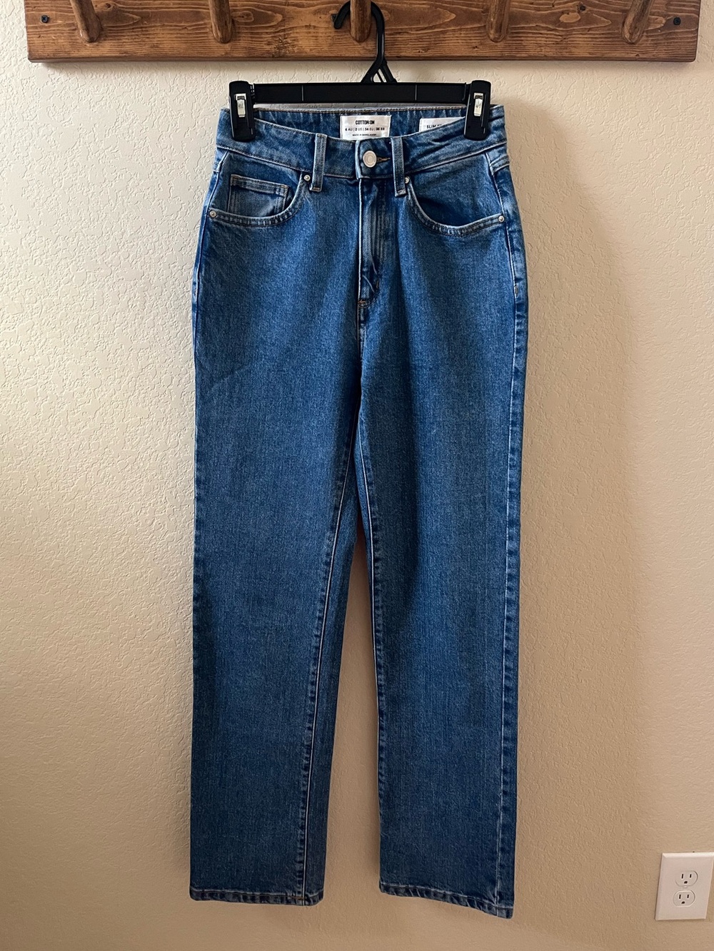 Cotton On Women’s Dark Wash Slim Straight Jeans Size 2 Like New